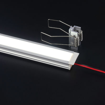 装飾的なキャビネットは線形軽いアルミニウム導かれたプロフィールを引込んだ導いた